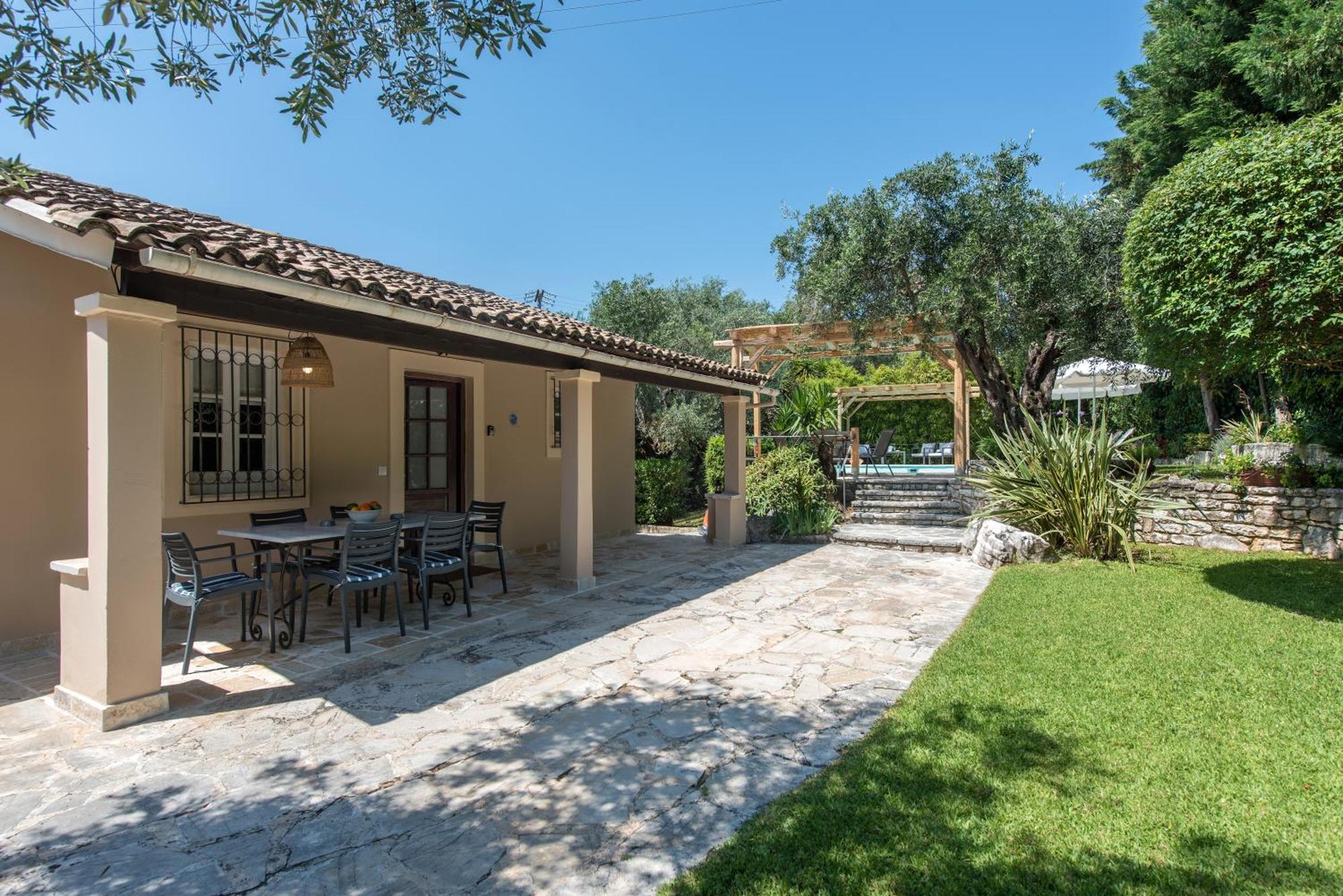 Villa Apleton Kassiopi Luaran gambar
