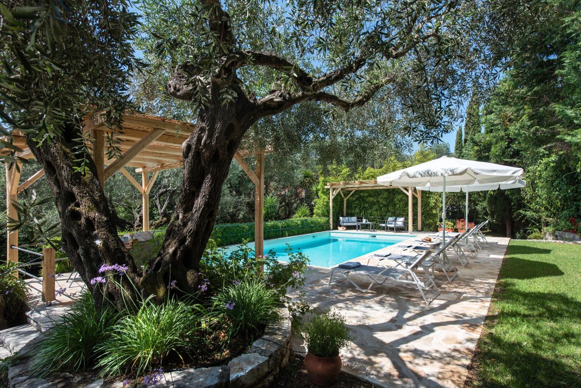 Villa Apleton Kassiopi Luaran gambar
