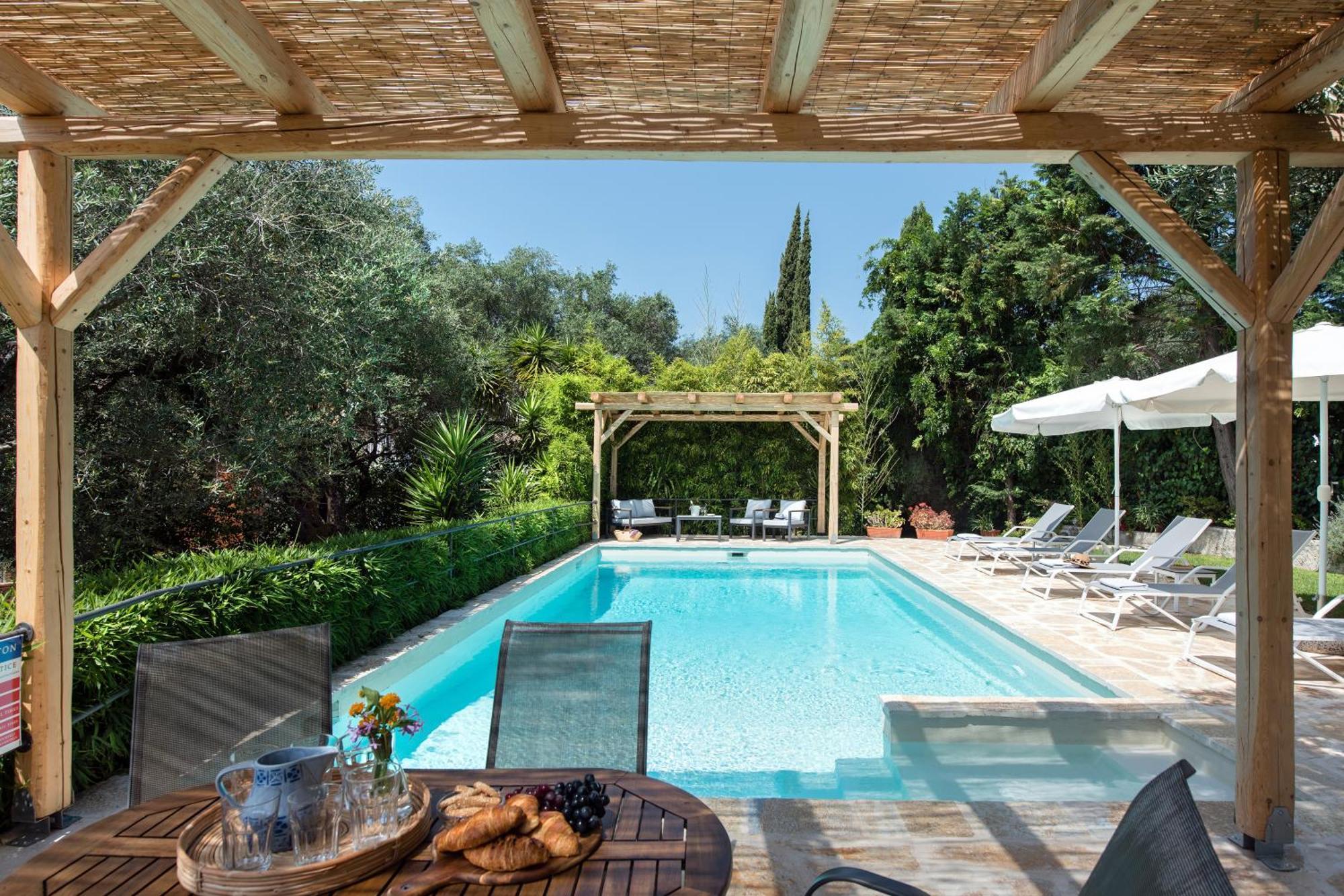 Villa Apleton Kassiopi Luaran gambar