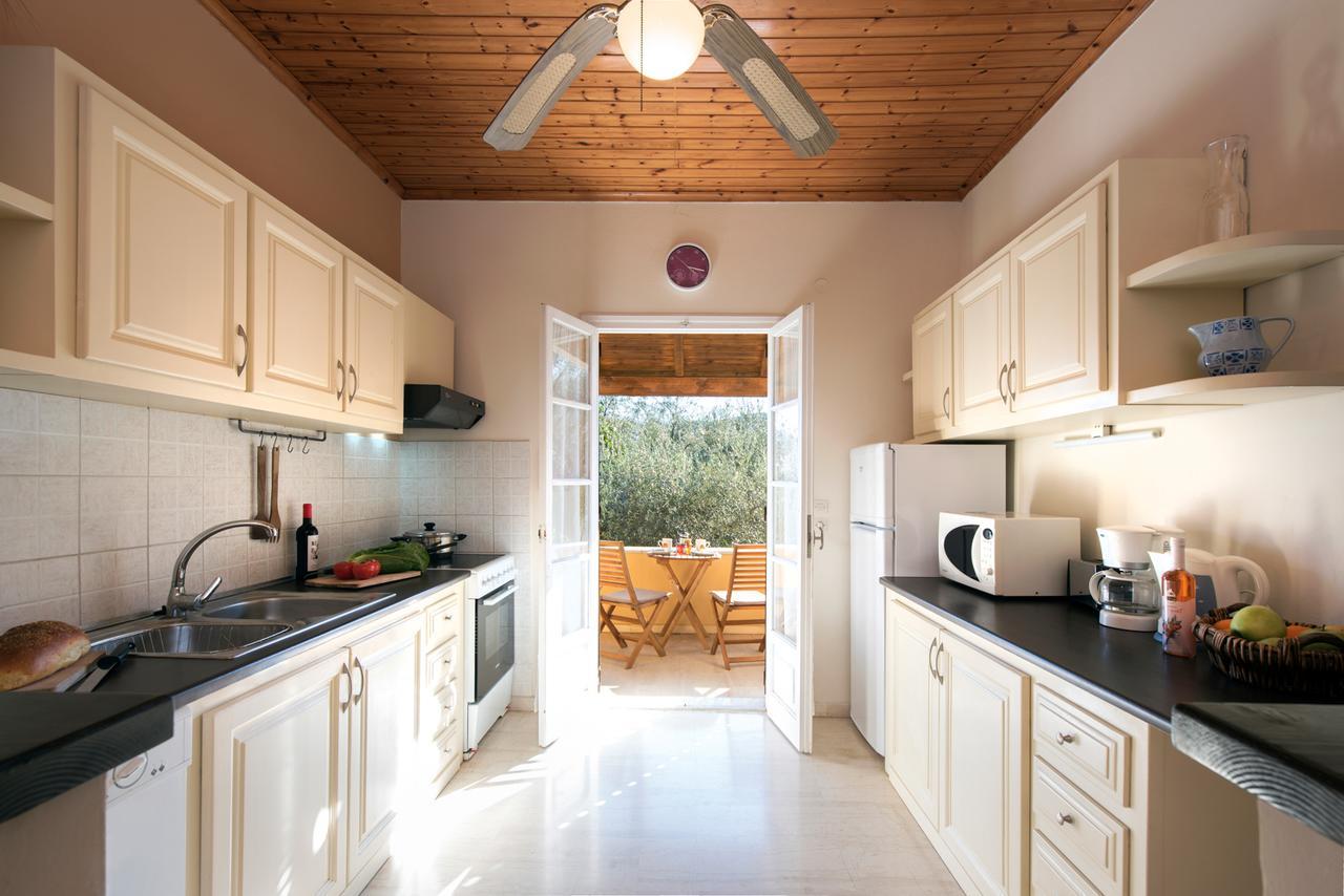 Villa Apleton Kassiopi Luaran gambar